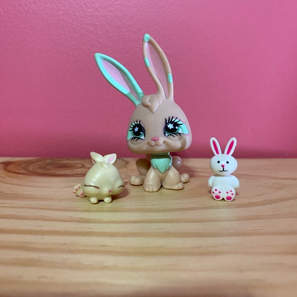 Littlest Pet Shop Rabbit 548 Comes With Accessories - Picture 1 of 3